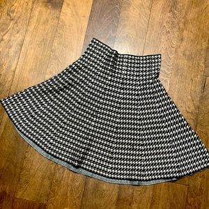 Max Studio small/med women’s knit skirt